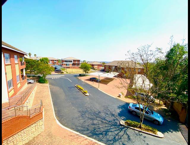 141M² BUILDING TO LET IN FOURWAYS